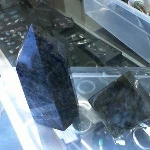  2-1/2 EACH SIDE LABRADORITE SQUARE OR 7" SODALITE CUT CRYSTAL