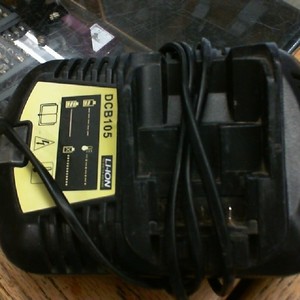 Biswaye DCB105 Battery Charger
