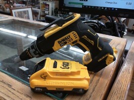 Dewalt DCF630 Type 1 w/ Battery