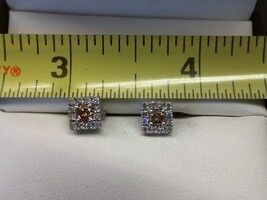  10K WHITE GOLD SQUARE SETTING CHAMPAGNE DIAMOND(CRACKED) CENTER SURROUNDED BY .
