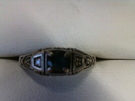  STERLING SILVER WITH ROUND SAPPHIRE AND 2 DIAMONDS - STAMPED "VINTAGE 925"