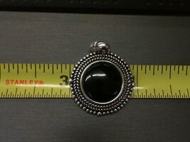 STERLING SILVER ROUND PENDANT WITH ROUND ONYX CENTER