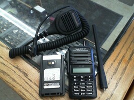 YAESU FT-65R dual band transceiver bundle