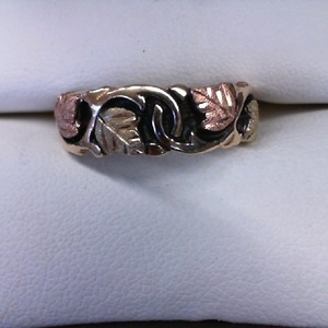  BHG LEAF AND BLACK INLAY GOLD BAND