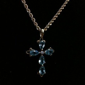  Gold 14kt 5.10gms Necklace BLUE TOPAZ CROSS NECKLACE WITH 24" ROPE CHAIN, 14K