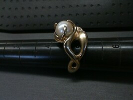  14K YELLOW GOLD HEAVY RING WITH BIG PEARL