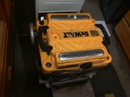 DEWALT DW735 planer 13 inch
