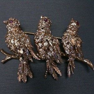  3 BIRDS ON BRANCH WITH RUBY EYES 14K GOLD