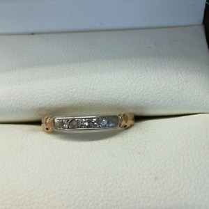 14K YELLOW GOLD THIN BAND WITH 5 DIAMONDS