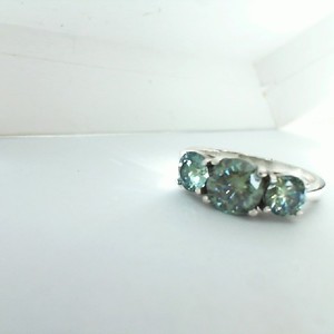 Sterling Silver 0.925% 2.40gms Ring with a Row of 3 Sparkling Green Gemstones