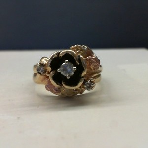  Black Hills Gold & Diamond 10kt/12K 5.70gms Ring Set, Size 5.5
