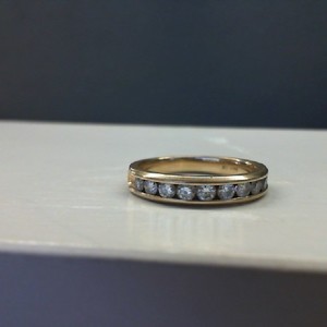  Yellow Gold 14kt 2.80gms Row of Diamonds Band Ring, Size 6.5