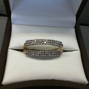  HOOP EARRINGS WITH MULTIPLE DIAMONDS SET AROUND HOOPS