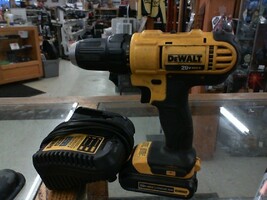 Dewalt DCD771 w/ Battery & Charger