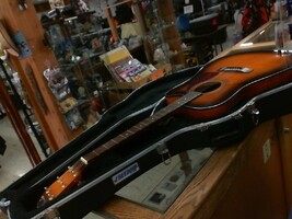Fender DG22CE SB Two Color Sunburst Acoustic Electric Guitar w/ Hard Case 