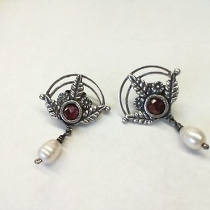  1925 Sterling Art Deco Natural Faceted Garnet Floral Pearl Earrings