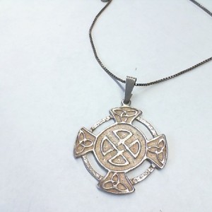  Sterling Silver 0.925% 11.30gms Celtic Necklace with 30" Box Link Chain
