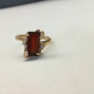 Vintage Yellow Gold 14kt 3.90gms with Faceted Rectangular Garnet and Diamonds