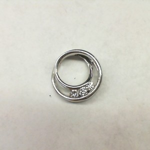  White Gold 10kt 1.90gms Swirling Circles with 3 .05-.07 Diamonds Pendant