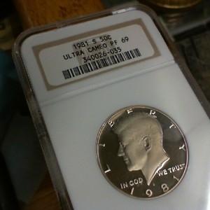 Coins KENNEDY 50C ULTRA CAMEO PF69 - NGC GRADED