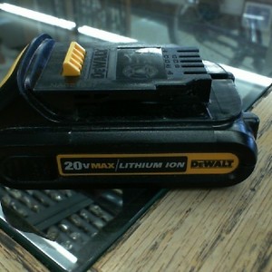 Dewalt DCB201 Battery