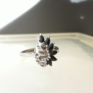  Silver 0.925% 4.00gms Ring Row of Dark Blue Marquis Sapphires, Size 7