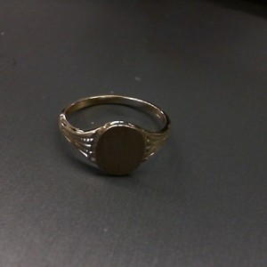   Yellow Gold 14kt 3.00gms Signet Ring, Size 7.5