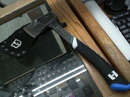 Hart Hatchet w/ Blade Cover