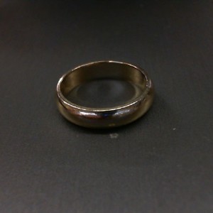  Yellow Gold 10kt 2.80gms Band, Size 4