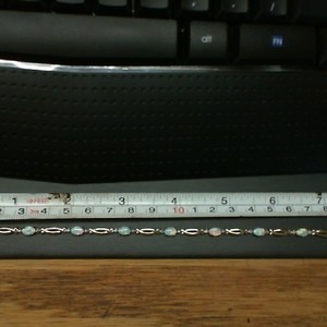  10K YELLOW GOLD AND OPAL BRACELET