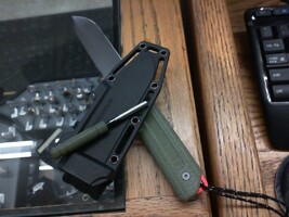 Swisstech Stahlern AUS 8 Fixed Blade w/ Kydex Sheath & Ferro Rod