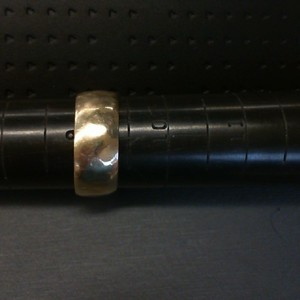  14K YELLOW GOLD WIDE HAMMERED LOOK BAND SIZE 9