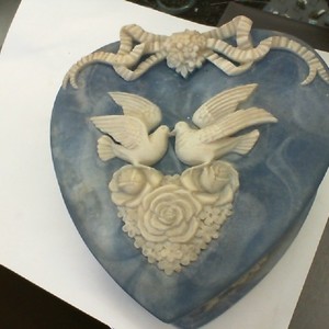 Heart Shaped Incolay Stone Blue - Doves & Ribbons Box