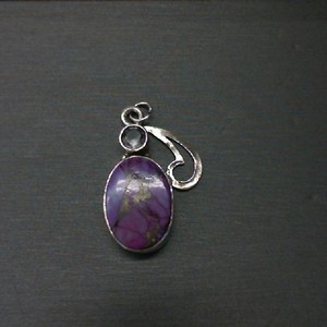  STERLING SILVER PENDANT  WITH PURPLE/PINK OVAL AGATE STONE