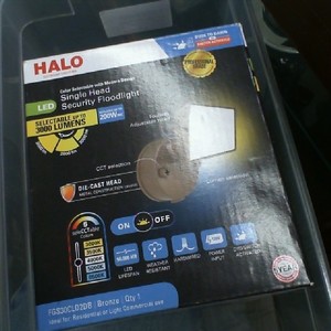 Electronics Halo SINGLE HEAD SECURITY SPOTLIGHT - NIB  SKU# 080083292936  