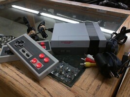 Mini Nintendo NES Bundle
