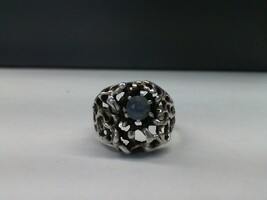  Sterling Silver 0.925% 6.90gms Custome Made Ring with Montana Sapphire, Size 9.