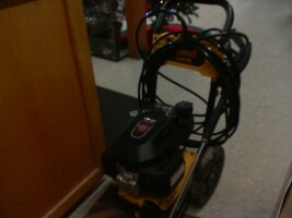 dewalt   dxpw 61337  3300 PSI.