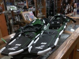 Yukon Charlie's Expedition 930 Snowshoes w/ Carrying Case