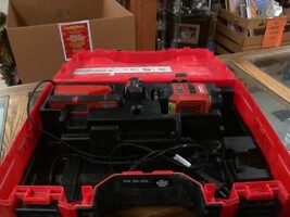 Hilti PM 30-MG Laser Level w/ Battery, Charger, and Fitted Hard Case