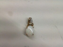 10kt Yellow Gold Opal & Diamond Pendant