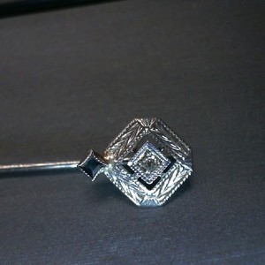 ANTIQUE FILIGREE DIAMOND SHAPE -DIAMOND AND WHITE GOLD STICK PIN