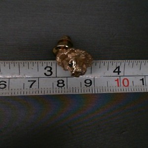 LION FACE PIN WITH DIAMOND MOUTH AND SAPPHIRE EYES