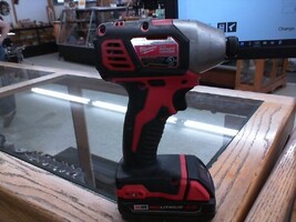 Milwaukee 2656-20 1/4" Hex Driver & Battery