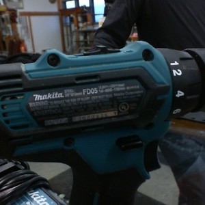 Makita FD05 Drill w/ Battery