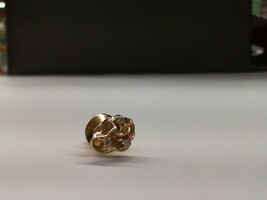 Gold 14kt 1.50gms Nugget tie tack w/ diamond chips (pin cover not gold)
