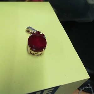  Gold 10kt 3.20gms RUBY PENDANT OVAL  + 3 TEAR DROP RUBIES
