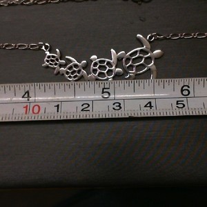  TURTLES IN LINE NECKLACE