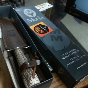 Muela Apache Bowie Knife in Box w/ Sheath