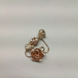  Tri-Color Gold 10kt/12kt 1.80gms Pendant Black Hills Gold Rose Pendant 